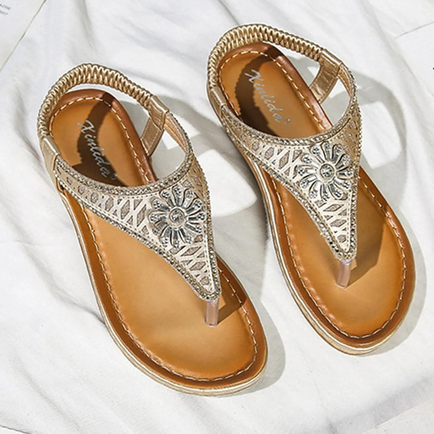 2025 Fashion T-Strap Boho Sandals Summer Rhinestones Strappy Thong Flats Beach Holiday Sandal Footwear Walking Shoes
