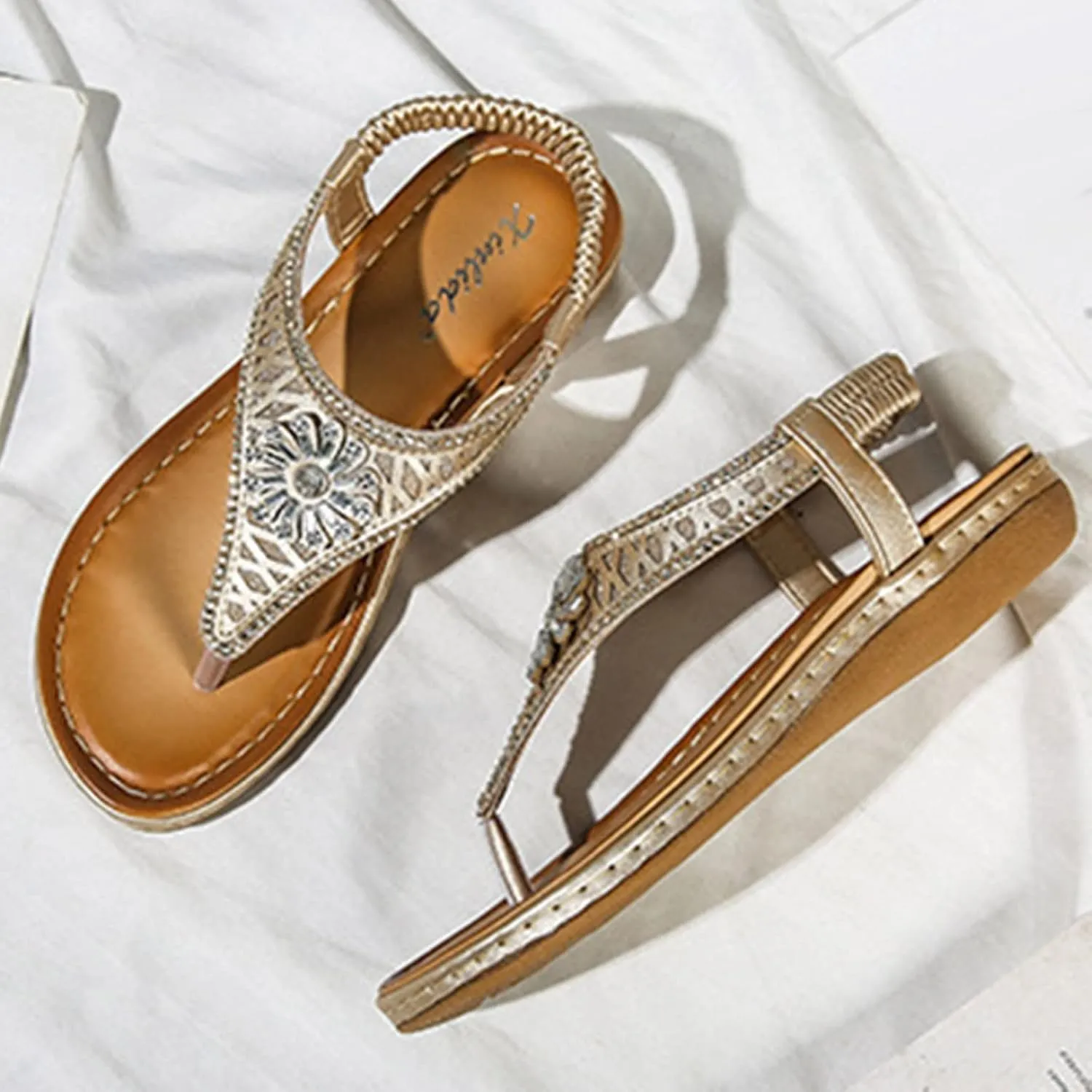 2025 Fashion T-Strap Boho Sandals Summer Rhinestones Strappy Thong Flats Beach Holiday Sandal Footwear Walking Shoes