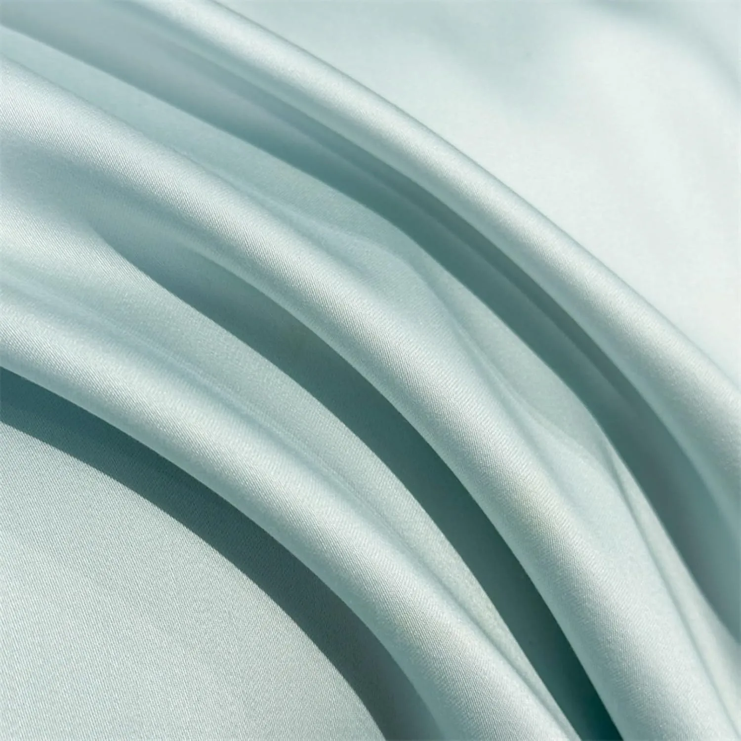 AETVRNI Luxury 3 Pieces Super Soft Solid Color Silky Sheet Set for Spring Summer Fall Winter,Silk Feel Polyester Sheet Set (1 Flat Sheet 2 Pillowcases),B,Twin/Twin XL