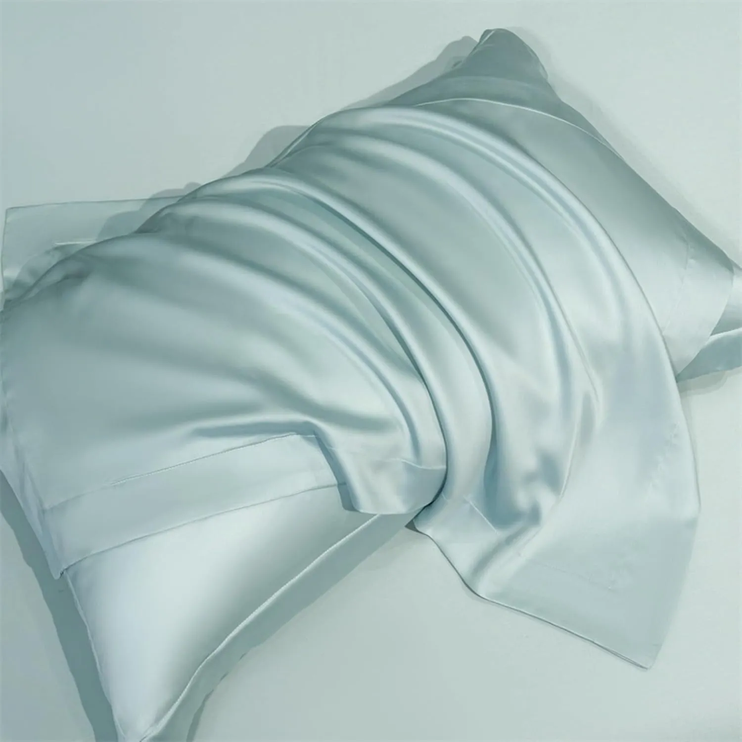AETVRNI Luxury 3 Pieces Super Soft Solid Color Silky Sheet Set for Spring Summer Fall Winter,Silk Feel Polyester Sheet Set (1 Flat Sheet 2 Pillowcases),B,Twin/Twin XL