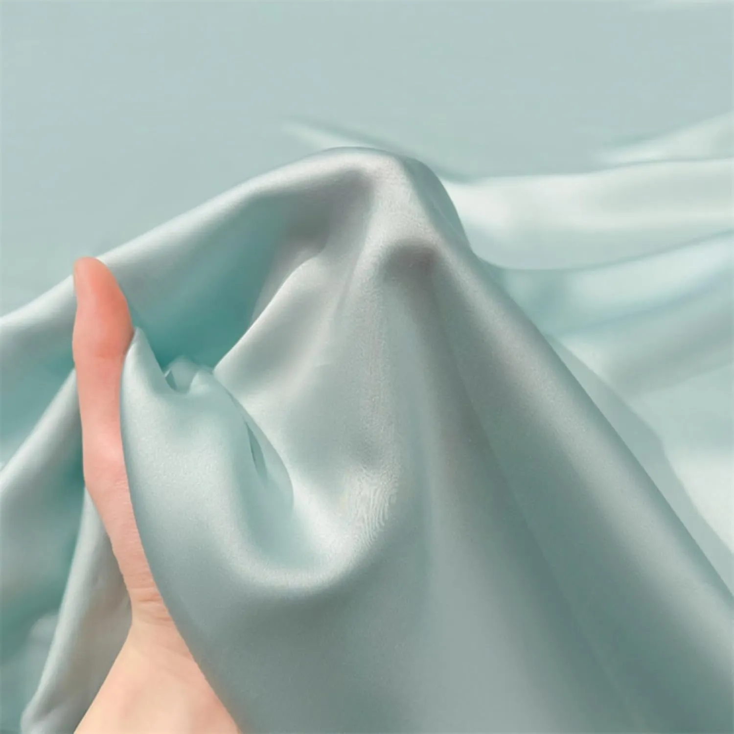 AETVRNI Luxury 3 Pieces Super Soft Solid Color Silky Sheet Set for Spring Summer Fall Winter,Silk Feel Polyester Sheet Set (1 Flat Sheet 2 Pillowcases),B,Twin/Twin XL