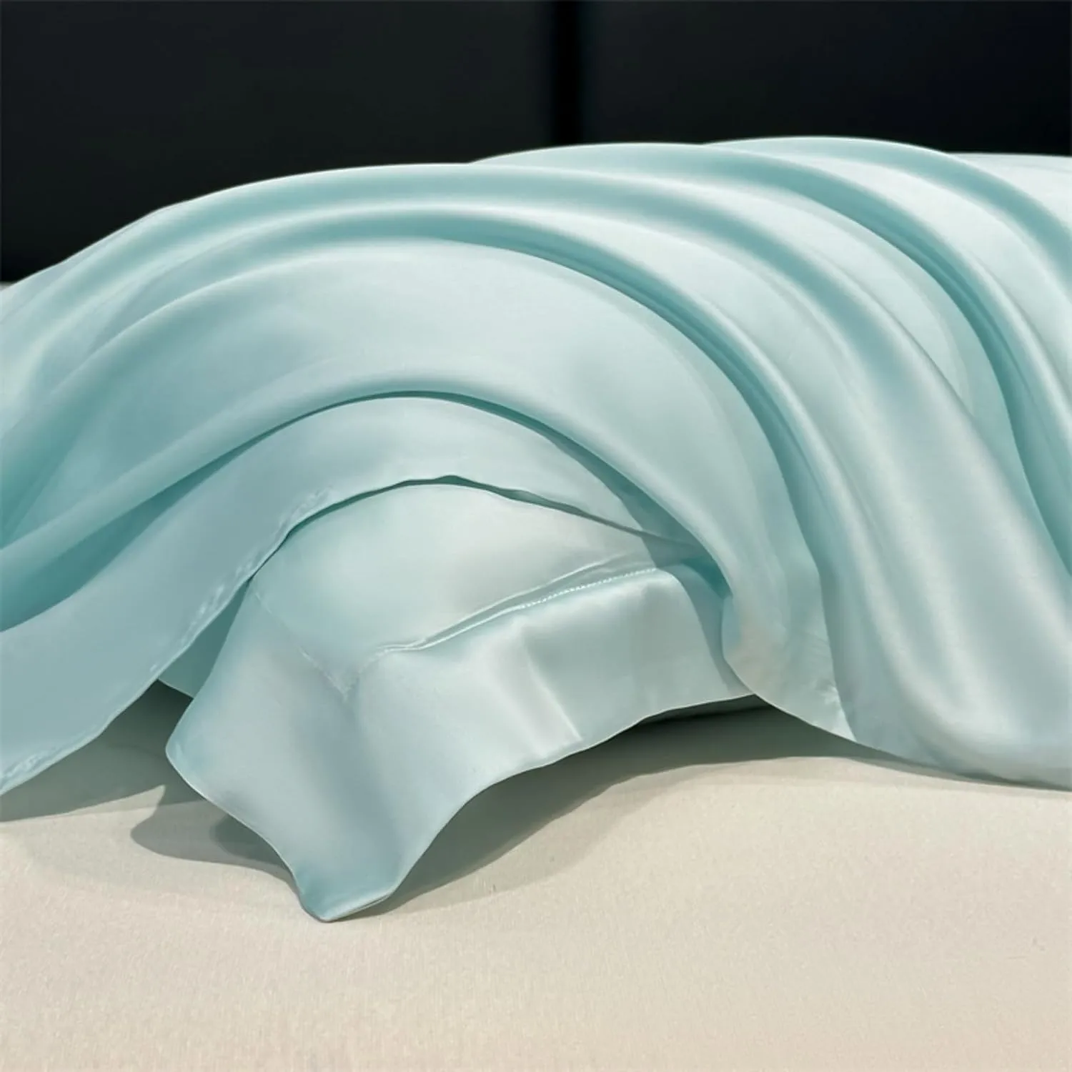AETVRNI Luxury 3 Pieces Super Soft Solid Color Silky Sheet Set for Spring Summer Fall Winter,Silk Feel Polyester Sheet Set (1 Flat Sheet 2 Pillowcases),B,Twin/Twin XL
