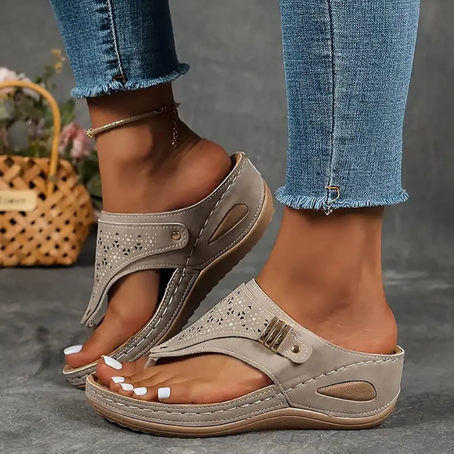 Avylays Orthopedic Sandals,Breathable Mesh Hollow Sports Sandals,Orthopedic Flip-Flops Summer Comfortable Sandals