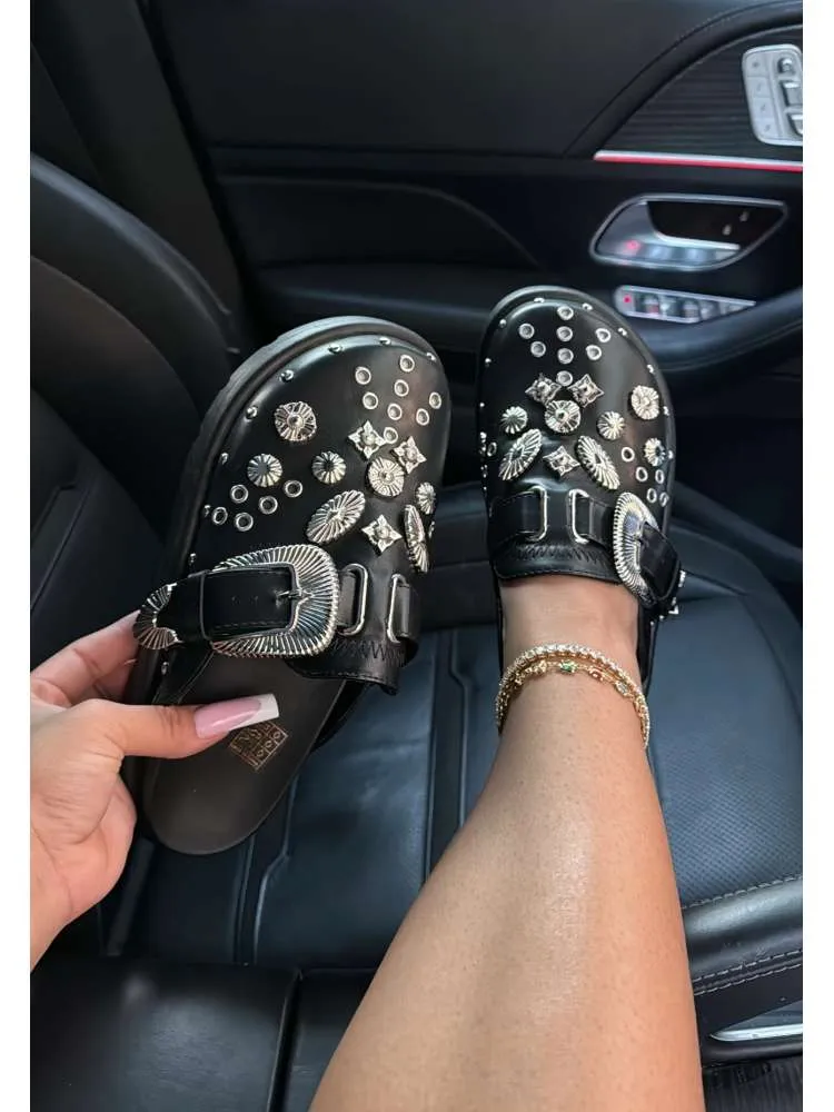 Chic and Comfortable Women's Slip-On Flats – Perfect for Everyday Style!