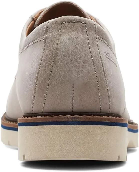 Clarks Men's Bayhill Plain Oxford