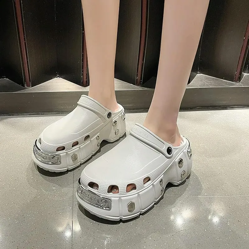 Clogs Fashion Women Men Thick Bottom Rivet Clogs Outdoor Slippers Summer Sandals Unisex Garden Shoes