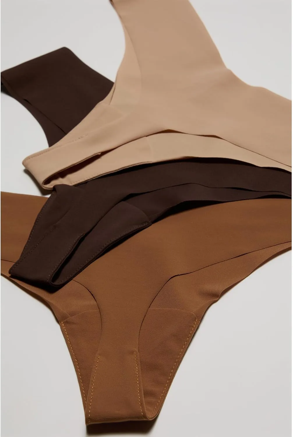 commando - Classic Solid Thong (3-pack) | Seamless No Show Thong | Comfortable, Lay-Flat Edges | Machine Washable