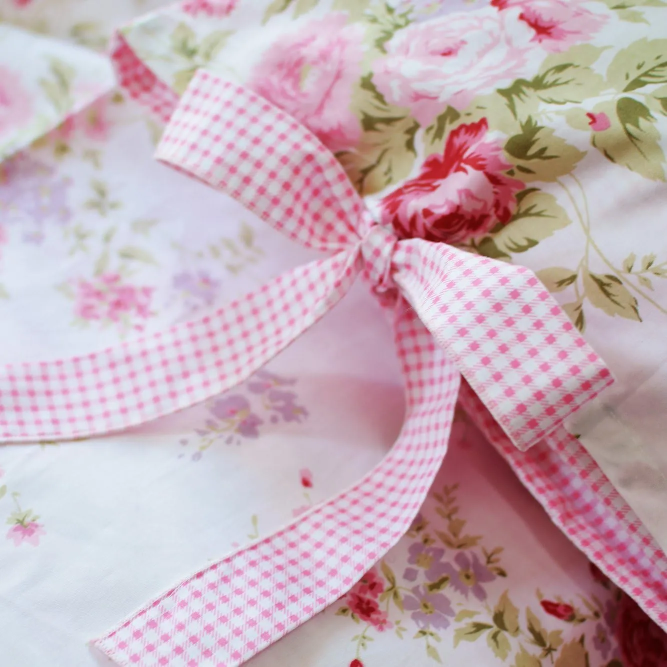 FADFAY Cotton Bed Sheets Set Rose Floral Bed Sheets 4-Piece Queen Size