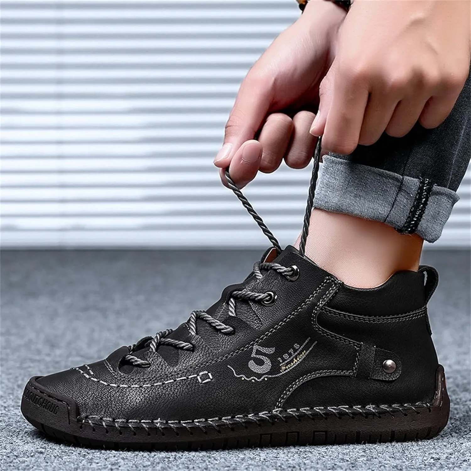 Mens Leather Tuxedo Shoes Fashion Summer and Autumn Men Leather Shoes Flat Soft Bottom Comfortable Mid Top Lace Up Casual Real Leather Shoes