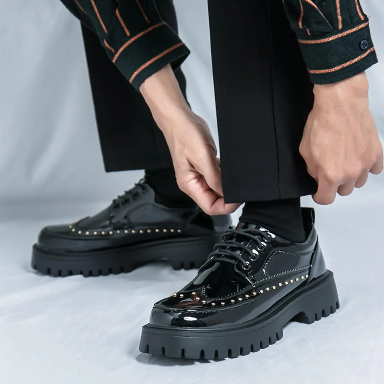 Men's Patent Leather Platform Wingtip Oxford Shoes with Rivets Round Toe Lace Up Lug Sole Brogue Dress Shoes Comfortable Business Work Causal Derby Oxfords