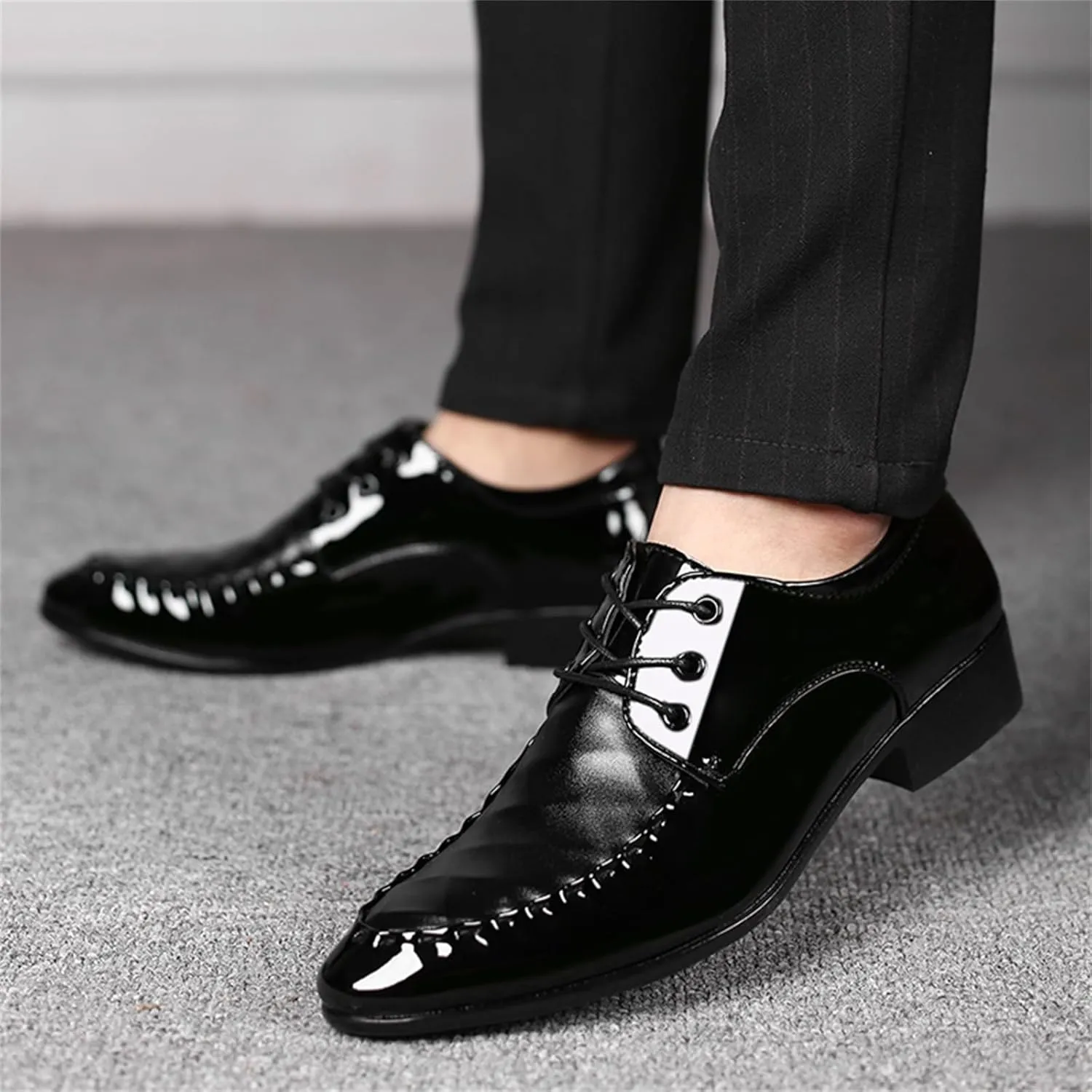Men's Shiny Patent Leather Dress Shoes Formal Business Casual Oxford Trendy Plaid Upper Tuxedo Shoes for Men