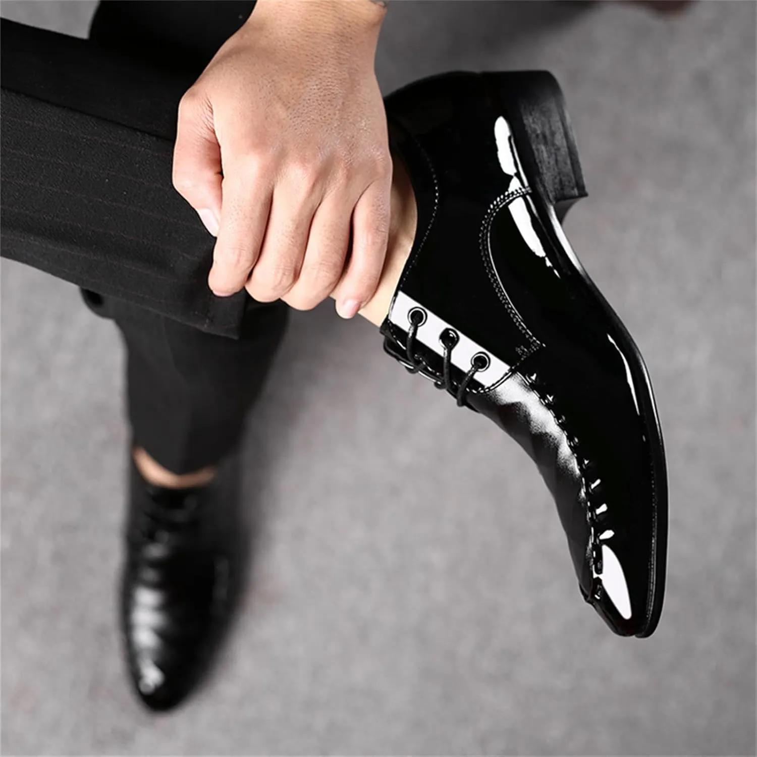 Men's Shiny Patent Leather Dress Shoes Formal Business Casual Oxford Trendy Plaid Upper Tuxedo Shoes for Men