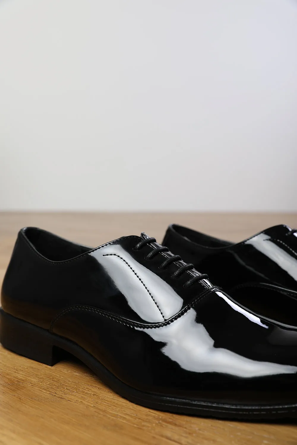 NICK OXFORD LACE UP WORK DRESS SHOES IN BLACK PATENT