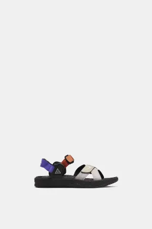 Nike ACG Air Deschutz  