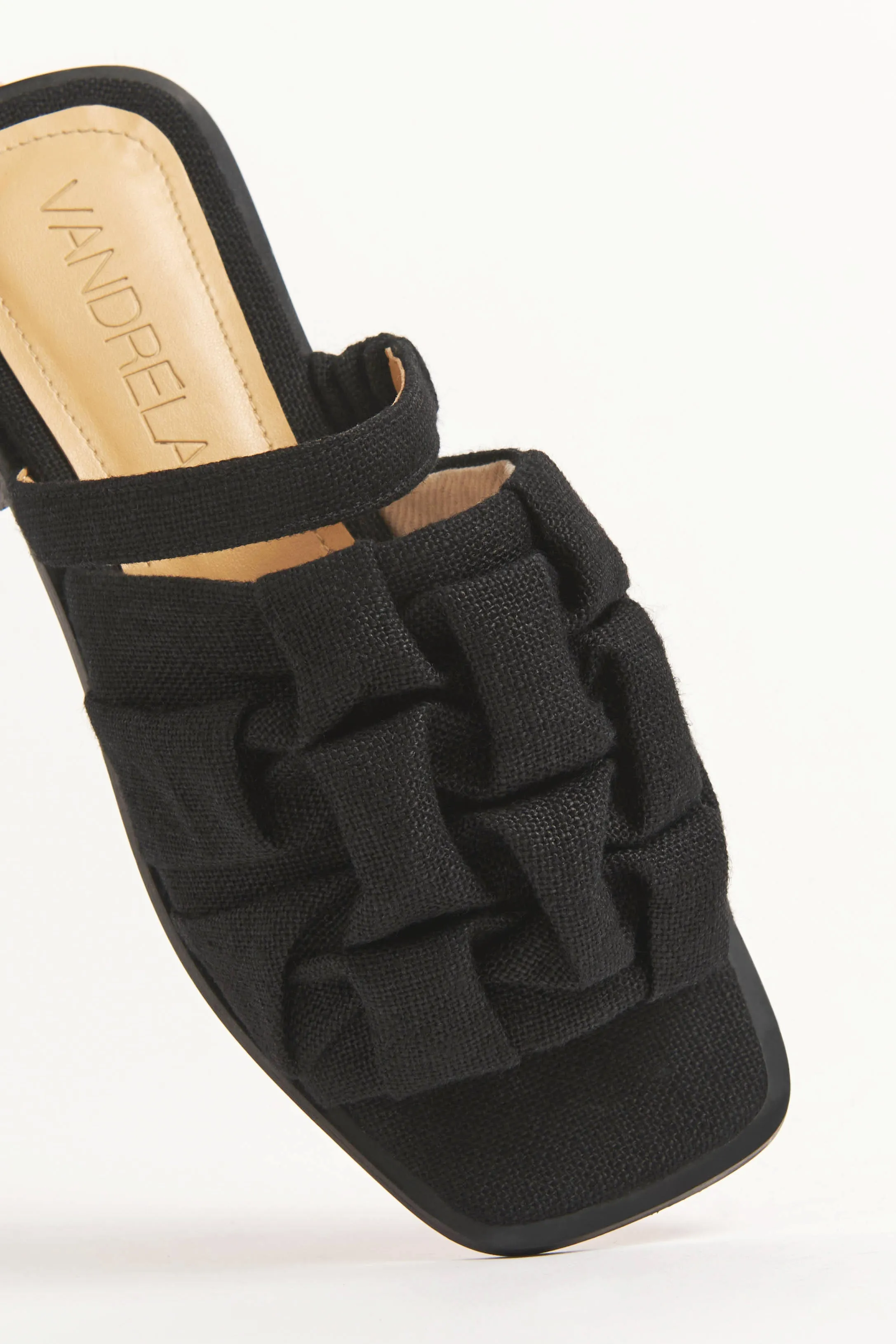 Simone Sandal, Black Linen