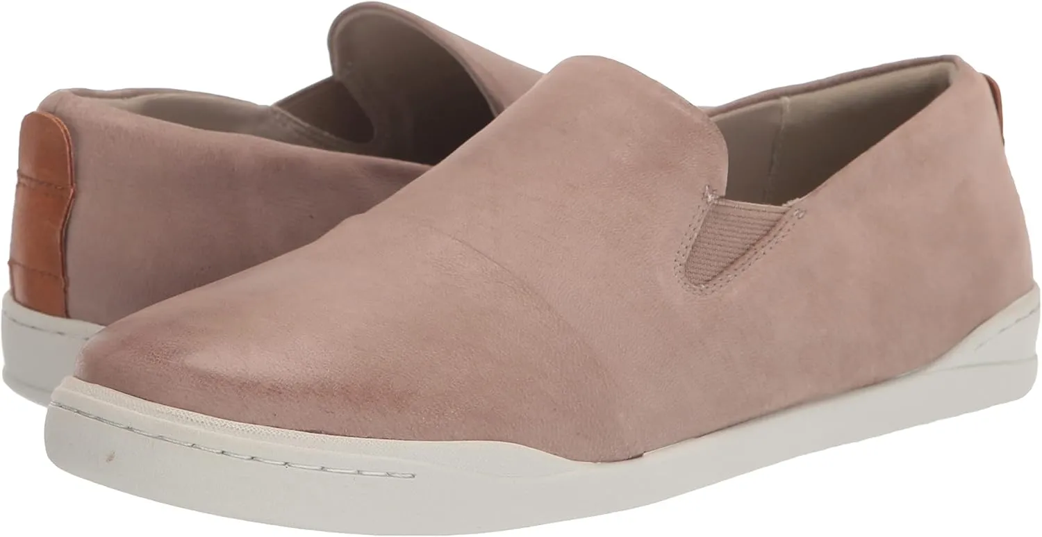 SoftWalk Women's Sneaker