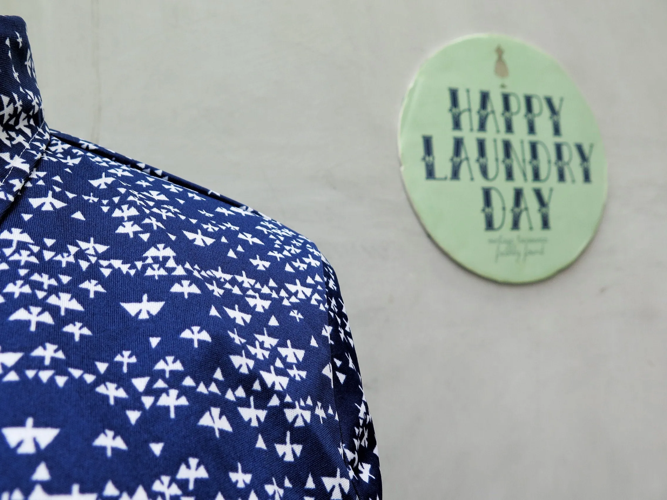 Three's a lucky no. | Vintage 1950s 1960s exaggerated collar Long-sleeve Dark blue and white pinwheel print Shirt