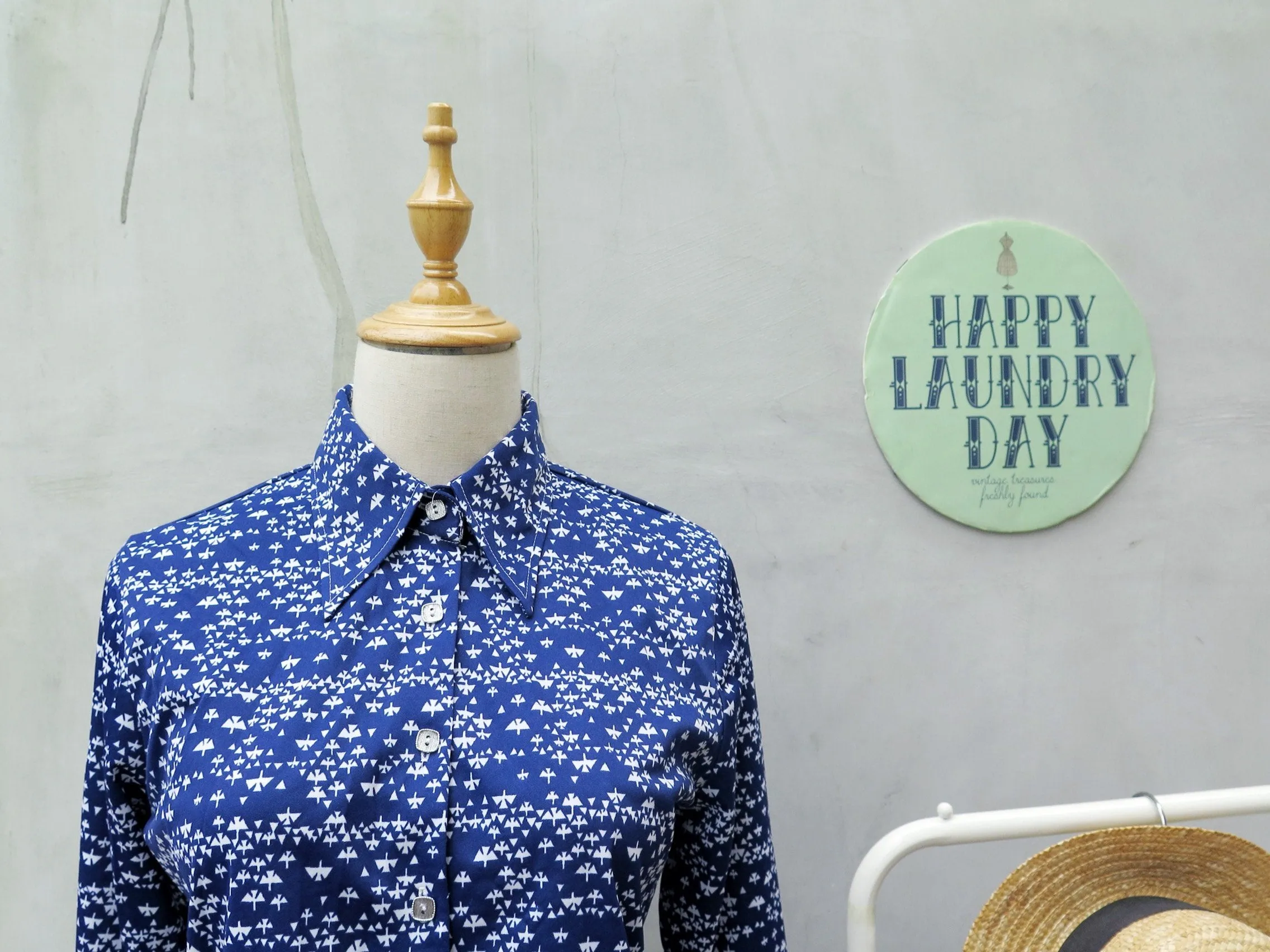 Three's a lucky no. | Vintage 1950s 1960s exaggerated collar Long-sleeve Dark blue and white pinwheel print Shirt
