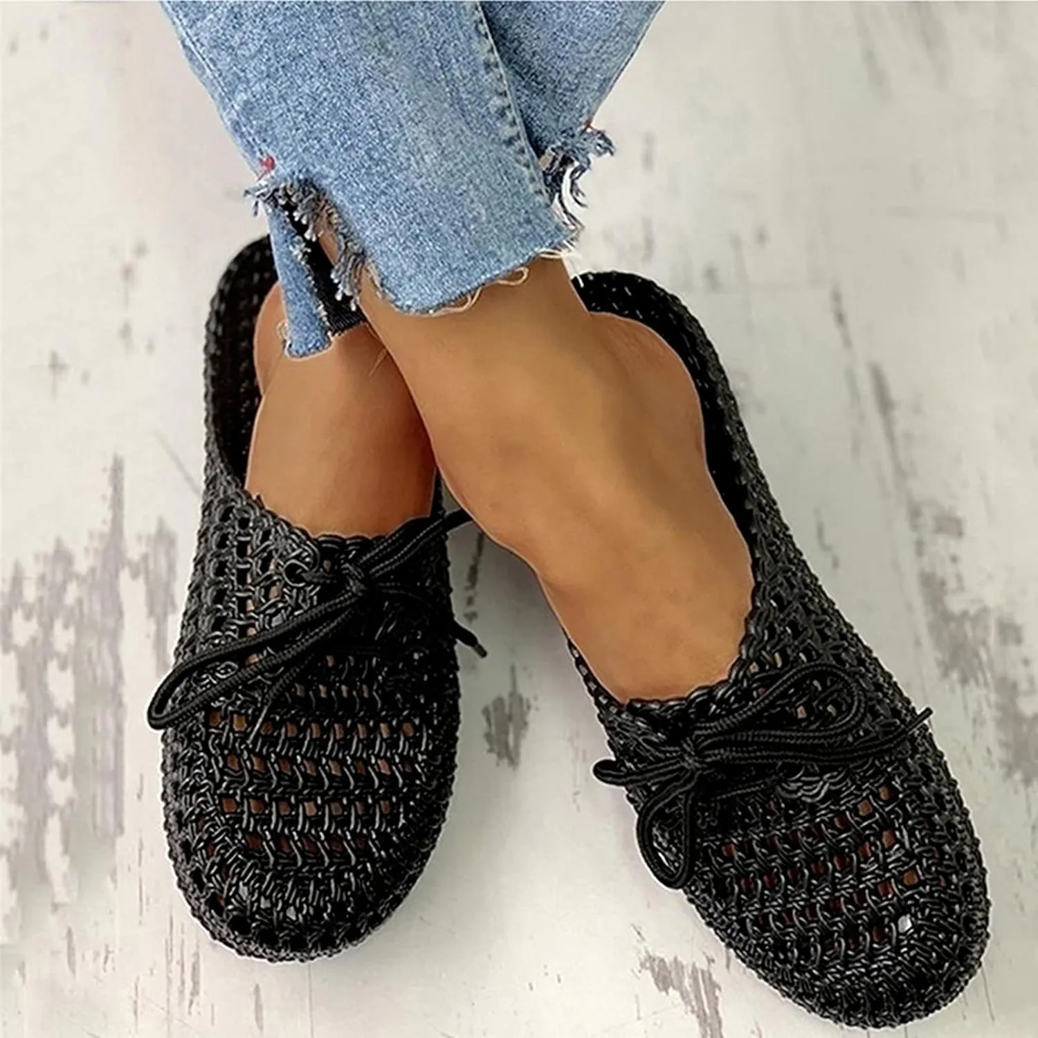 Women's Breathable Mesh Slip-On Sandals - Garden Slippers, Hollow Out Flat Heel Slide Sandals, Summer Mules, Closed Toe Beach Shoes, White, US8/EU40