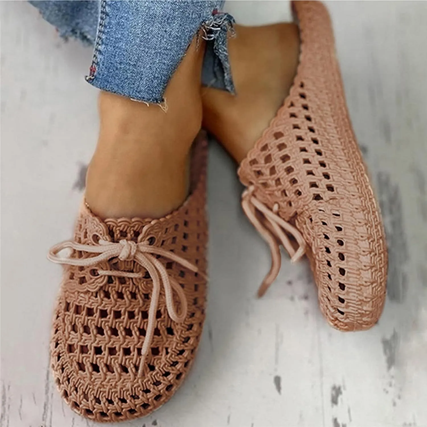Women's Breathable Mesh Slip-On Sandals - Garden Slippers, Hollow Out Flat Heel Slide Sandals, Summer Mules, Closed Toe Beach Shoes, White, US8/EU40