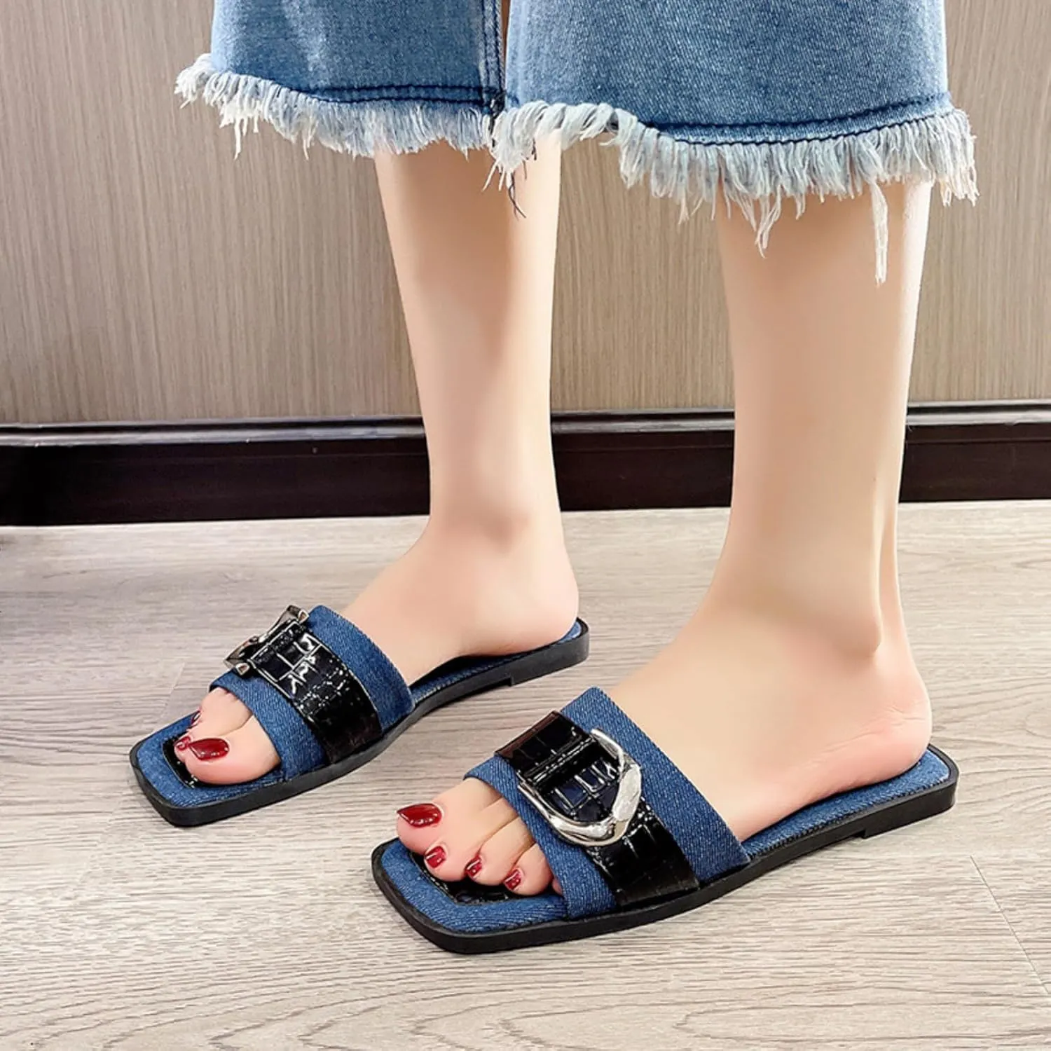 Women's Fashion Denim Flat Slide Sandals with Metal Buckle Decor Summer Square Open Toe Comfortable Slip-On Slides Beach Party Dress Slippers