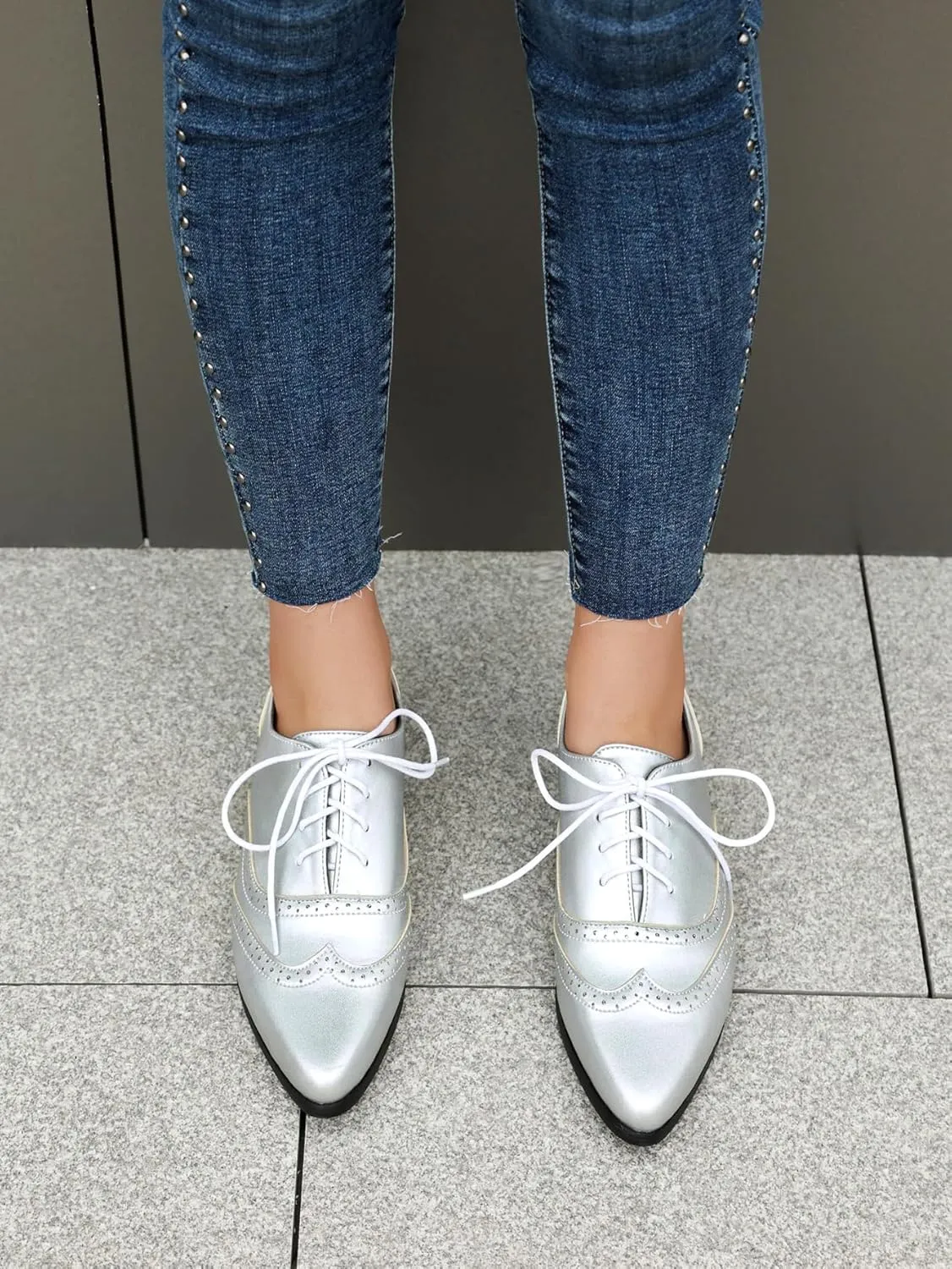 Women's Pointed Toe Oxford Flats Lace Up Brogue Comfort Wingtip Shoes Vintage Dress Low Heel Closed Toe Pumps